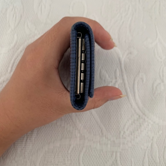 Louis Vuitton Blue Epi Leather Key holder Card holder - Picture 7 of 7